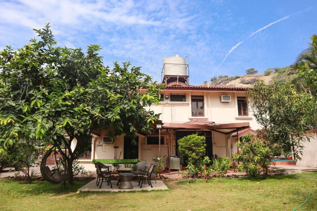 Valecha Villa Entire 4Bhkbunglow With 5000 Sq Ft Garden Lonavala Esterno foto